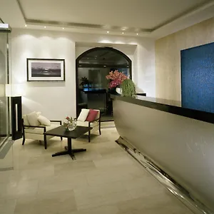 Design Merrion Отель Прага